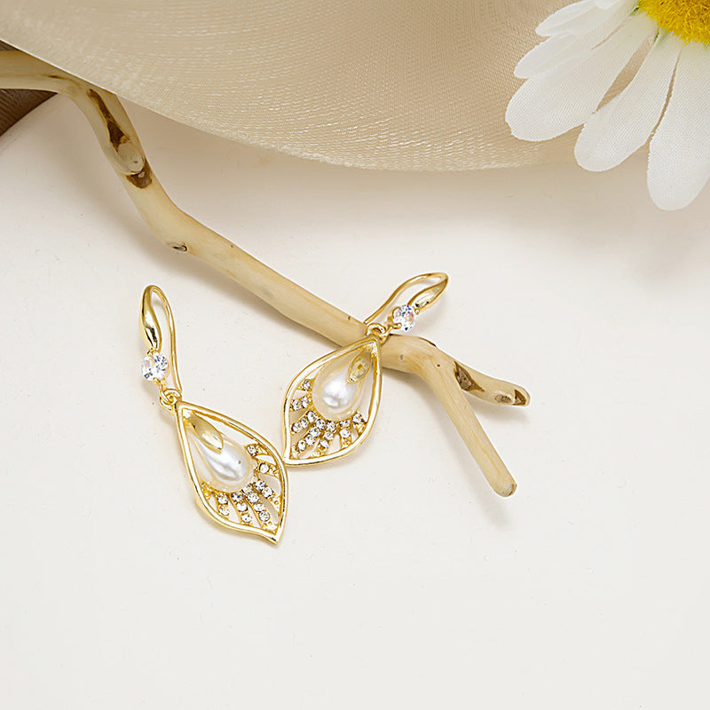 French Simple Pearl Drop Earrings Temperament Leaf Earrings Earrings